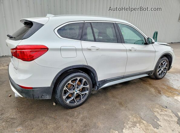 WBXJG7C01L5R93829 2020 BMW X1 White Rear right