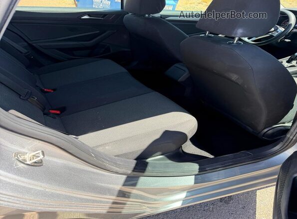 3VWC57BU5KM241718 2019 VOLKSWAGEN JETTA Серебряный 