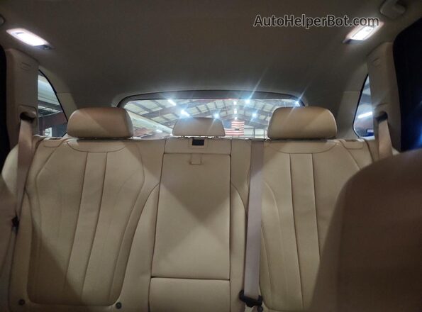 5UXKT0C58G0S78614 2016 BMW X5 White Rear interior view