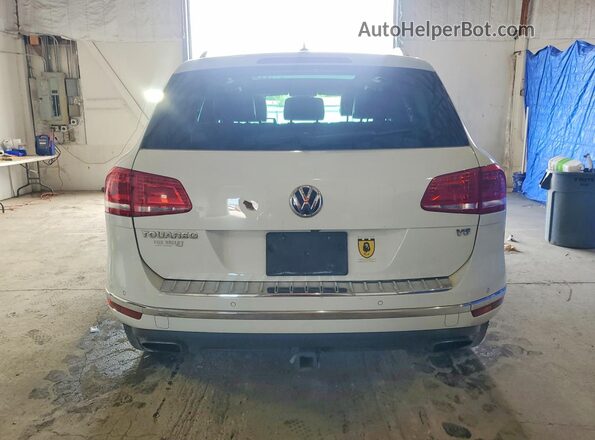 WVGRF7BP1HD000355 2017 VOLKSWAGEN TOUAREG White 