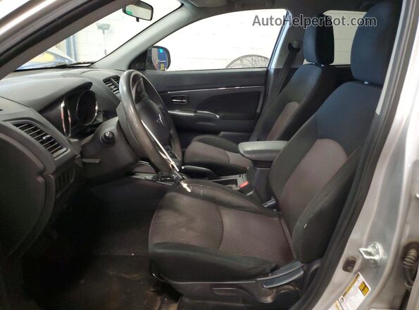JA4AP3AU1JU002489 2018 MITSUBISHI OUTLANDER Silver 