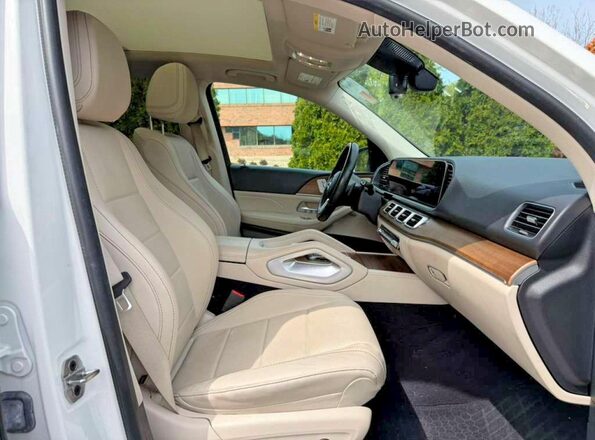 4JGFB4KB9NA717472 2022 MERCEDES-BENZ GLE White Widok tylnych siedzeń