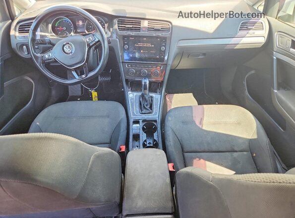 WVWKR7AU4KW915796 2019 VOLKSWAGEN GOLF White 