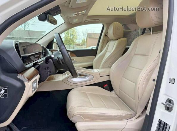 4JGFB4KB9NA717472 2022 MERCEDES-BENZ GLE White Widok wnętrza z tyłu