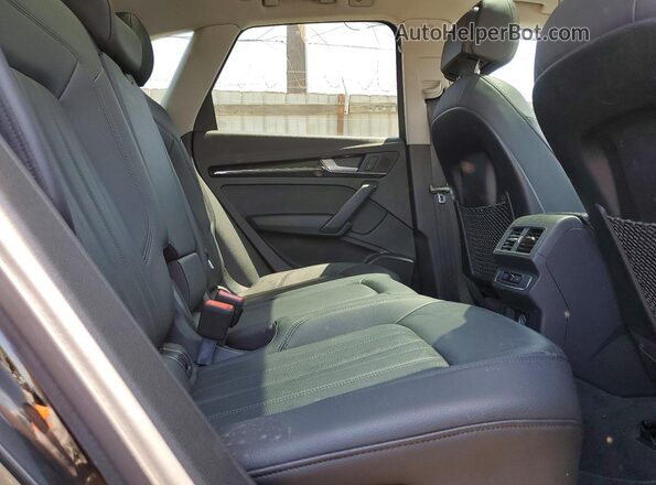 WA1ANAFY5L2040599 2020 AUDI Q5 Black Vista del compartimento del motor