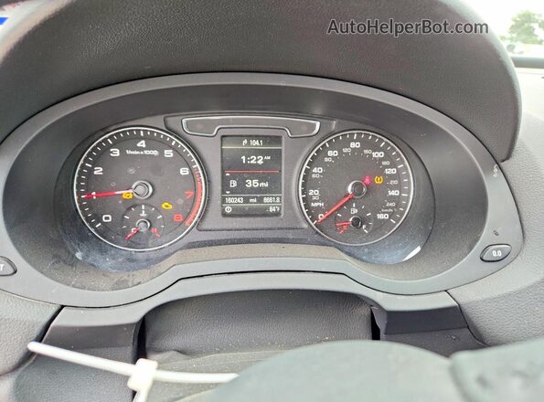 WA1HCCFS5JR032020 2018 AUDI Q3 White Widok tylnych siedzeń