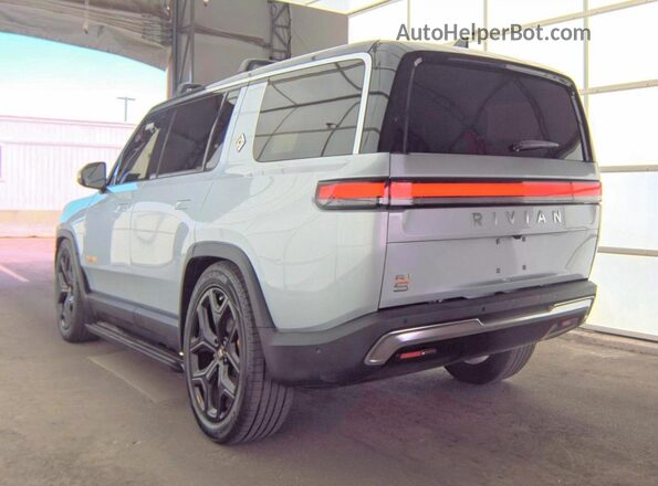 7PDSGABA4PN019950 2023 RIVIAN R1S Gray 