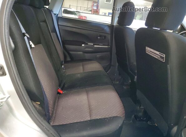JA4AP3AU1JU002489 2018 MITSUBISHI OUTLANDER Silver 