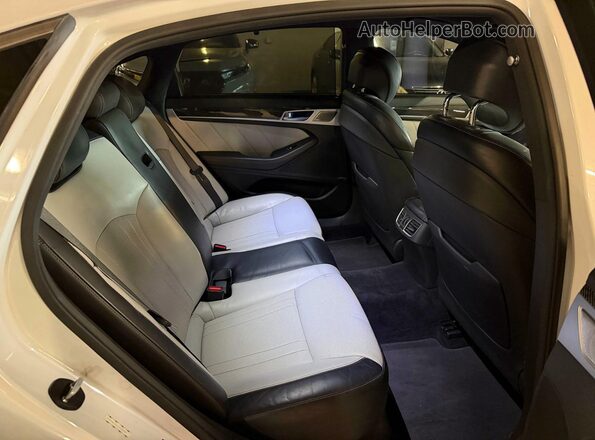 KMHGN4JB3JU230984 2018 GENESIS G80 Белый 