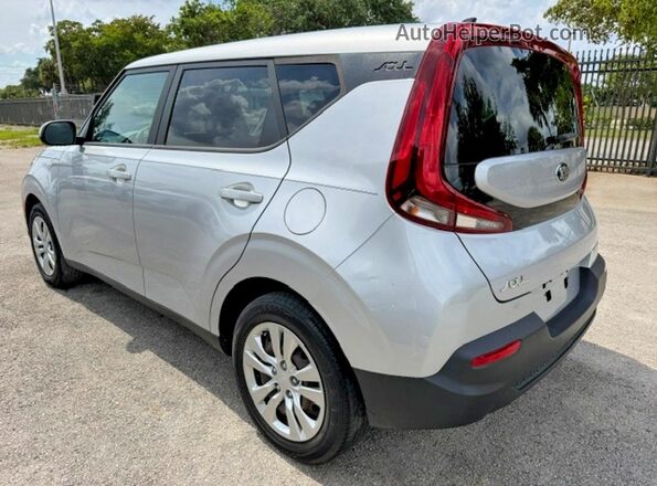 KNDJ23AU5L7098729 2020 KIA SOUL Серебряный 