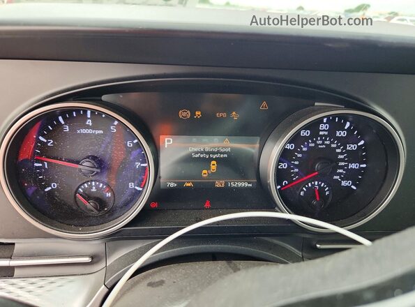 KNDNB4H34R6389418 2024 KIA CARNIVAL Red Vista de los asientos traseros