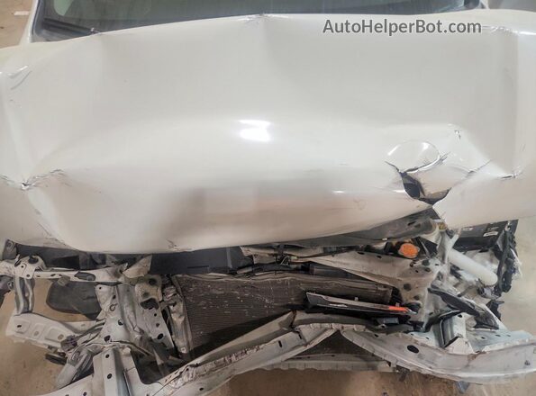 4S3GTAA65K3759548 2019 SUBARU IMPREZA White Engine compartment view