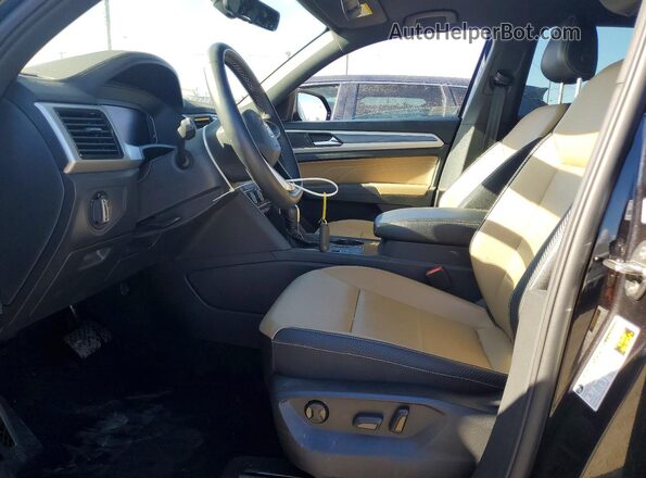 1V2WE2CA4PC212547 2023 VOLKSWAGEN ATLAS Black Вид панелі приладів