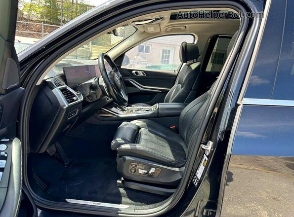 5UX23EM04S9Y27987 2025 BMW X7 Black Հետևի նստատեղերի տեսք