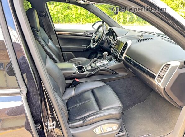 WP1AE2A29GLA17811 2016 PORSCHE CAYENNE Черный Вид сзади