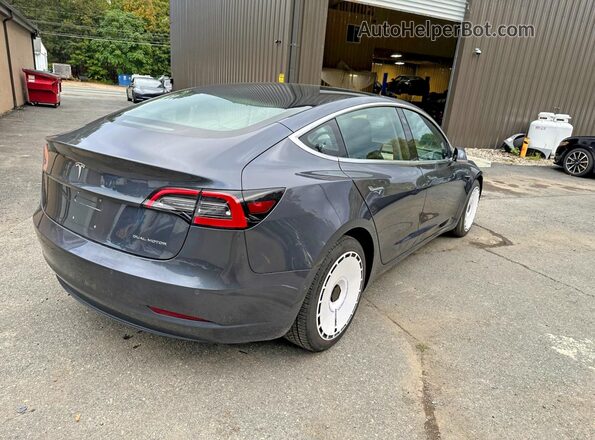5YJ3E1EB1JF119421 2018 TESLA MODEL Gray Widok z przodu