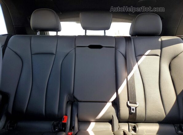 WA1EVAF12KD040521 2019 AUDI Q8 Black უკანა სალონის ხედი
