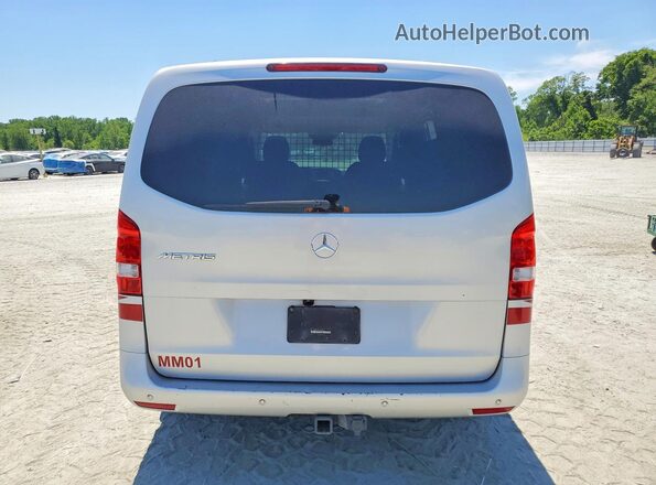 W1YV0BEY8M3907787 2021 MERCEDES-BENZ METRIS Silver Vista interior delantera