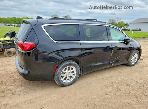 2C4RC1DG7LR268517 2020 CHRYSLER VOYAGER Black Delantero derecho