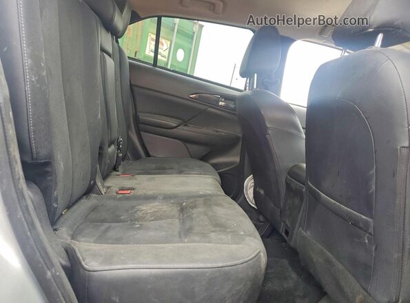JA4ATWAA8RZ075246 2024 MITSUBISHI ECLIPSE Silver Շարժիչի բաժամունքի տեսք