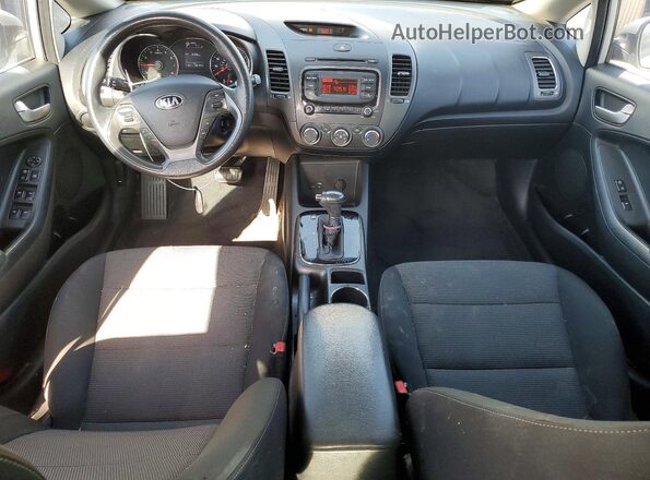 3KPFK4A7XHE156993 2017 KIA FORTE Silver 