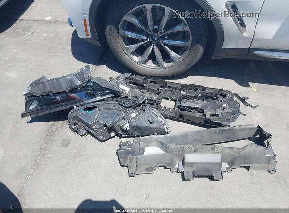7FARS5H8XSE008527 2025 HONDA CR-V White Սարքավորումների վահանակի տեսք