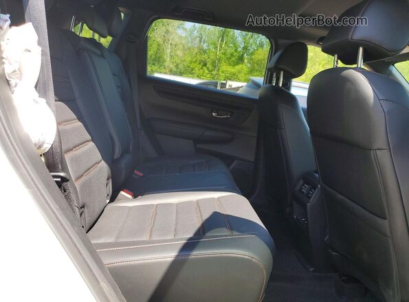 7FARS6H81SE009927 2025 HONDA CR-V White Rear seats view