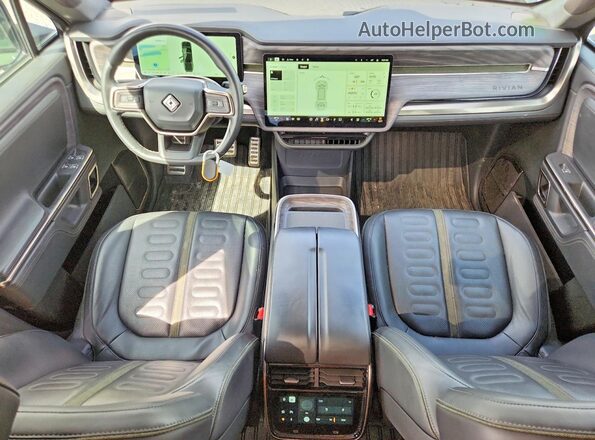 7FCTGAAA1NN006125 2022 RIVIAN R1T Green Vista del salpicadero