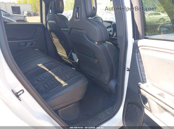 7FCTGAAA2NN011530 2022 RIVIAN R1T White Vista de la etiqueta del VIN