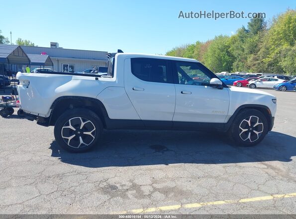7FCTGAAA2NN011530 2022 RIVIAN R1T White Vista interior trasera