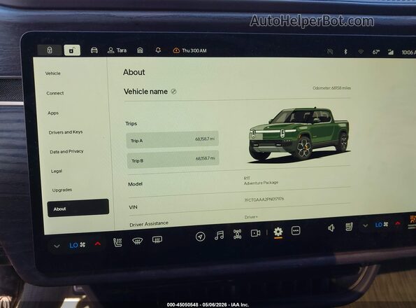 7FCTGAAA2PN017976 2023 RIVIAN R1S ADVENTURE Green ხელსაწყოთა პანელის ხედი
