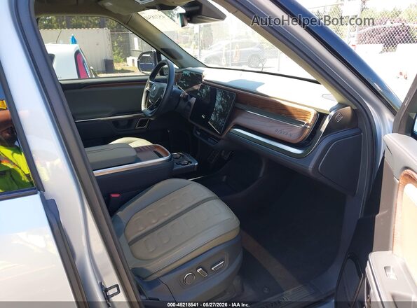 7FCTGAAA7PN019478 2023 RIVIAN R1T Gray 
