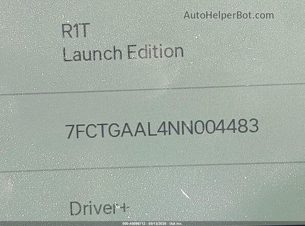 7FCTGAAL4NN004483 2022 RIVIAN R1T Green Engine compartment view