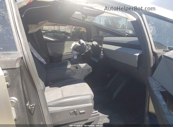 7G2CEGEC9SA077409 2025 TESLA CYBERTRUCK Silver Front interior view