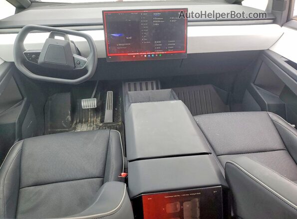 7G2CEHED0RA027880 2024 TESLA CYBERTRUCK Silver Dashboard view