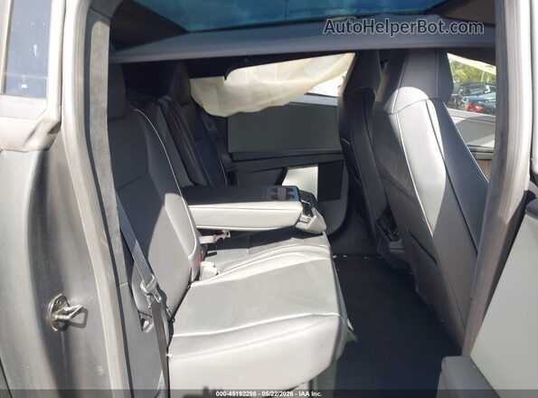 7G2CEHED0RA055582 2024 TESLA CYBERTRUCK Gray Vista de la etiqueta del VIN