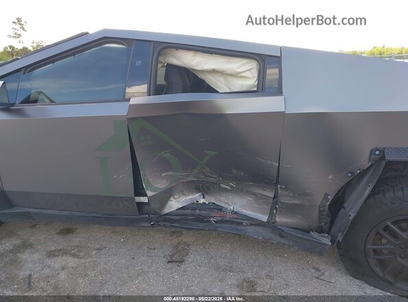 7G2CEHED0RA055582 2024 TESLA CYBERTRUCK Gray Vista frontal
