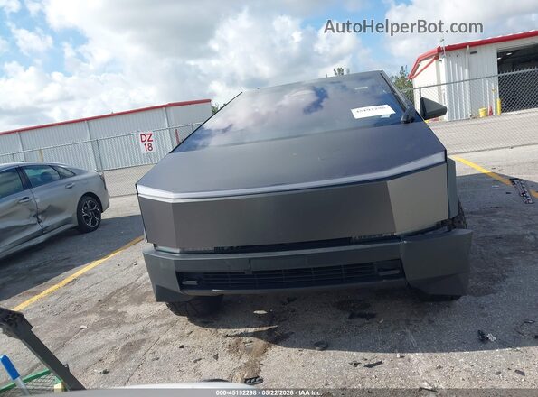 7G2CEHED0RA055582 2024 TESLA CYBERTRUCK Gray Vista trasera
