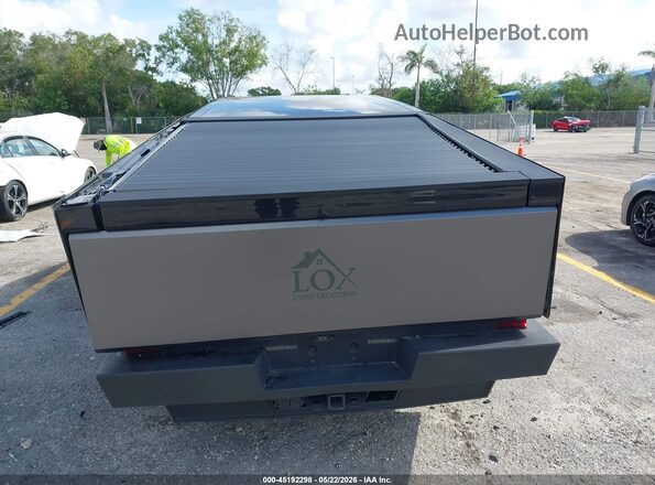 7G2CEHED0RA055582 2024 TESLA CYBERTRUCK Gray Vista interior de 360 grados