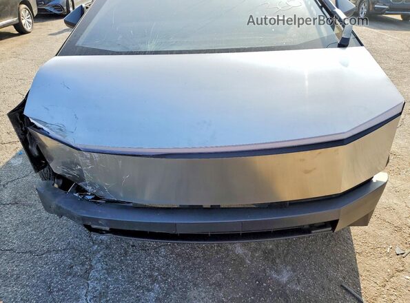 7G2CEHED0TA090386 2026 TESLA CYBERTRUCK Silver Widok wnętrza z tyłu
