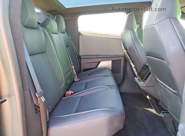 7G2CEHED1RA048818 2024 TESLA CYBERTRUCK Green Vista interior trasera