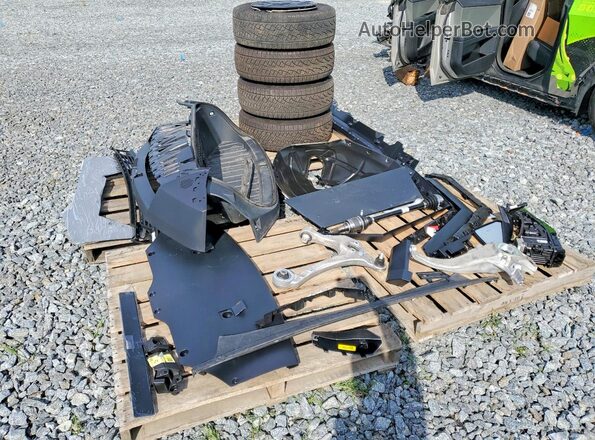 7G2CEHED1RA048818 2024 TESLA CYBERTRUCK Green Vista de la etiqueta del VIN