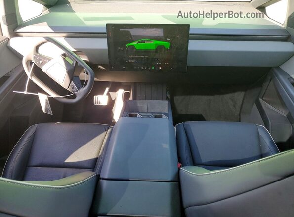 7G2CEHED1RA048818 2024 TESLA CYBERTRUCK Green Vista del salpicadero