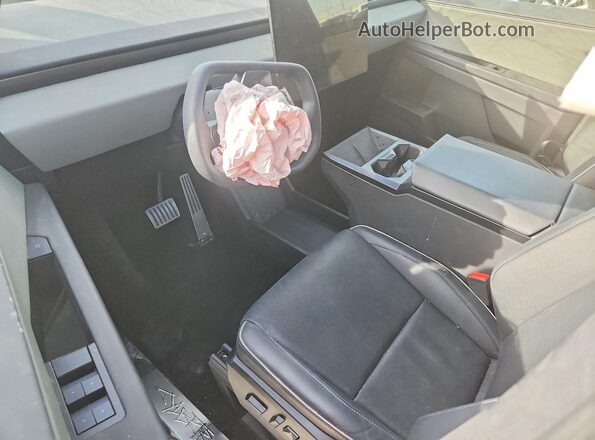 7G2CEHED2SA081123 2025 TESLA CYBERTRUCK Silver წინა პანელის ხედი