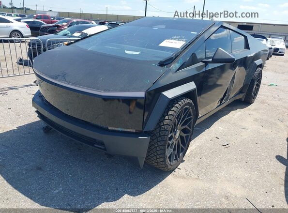 7G2CEHED3RA024343 2024 TESLA CYBERTRUCK Черный Передняя левая четверть