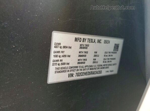 7G2CEHED5RA034355 2024 TESLA CYBERTRUCK Gray Widok komory silnika