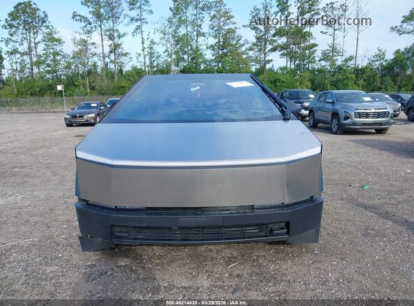 7G2CEHED5RA056940 2024 TESLA CYBERTRUCK Gray Սարքավորումների վահանակի տեսք