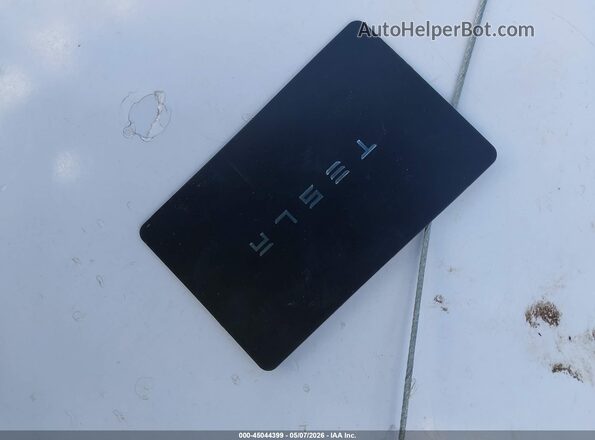 7G2CEHED5SA062548 2025 TESLA CYBERTRUCK Silver Dashboard view
