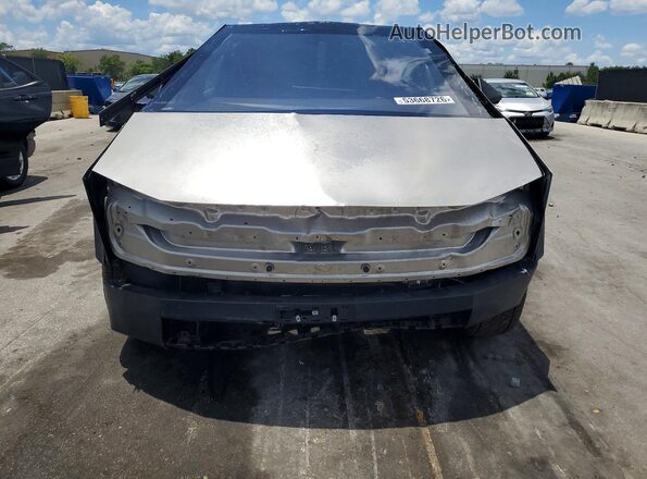 7G2CEHED5SA075011 2025 TESLA CYBERTRUCK Gray Դիմացի տեսք