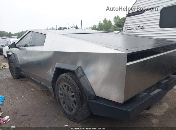 7G2CEHED8RA010454 2024 TESLA CYBERTRUCK Gray 360 interior view